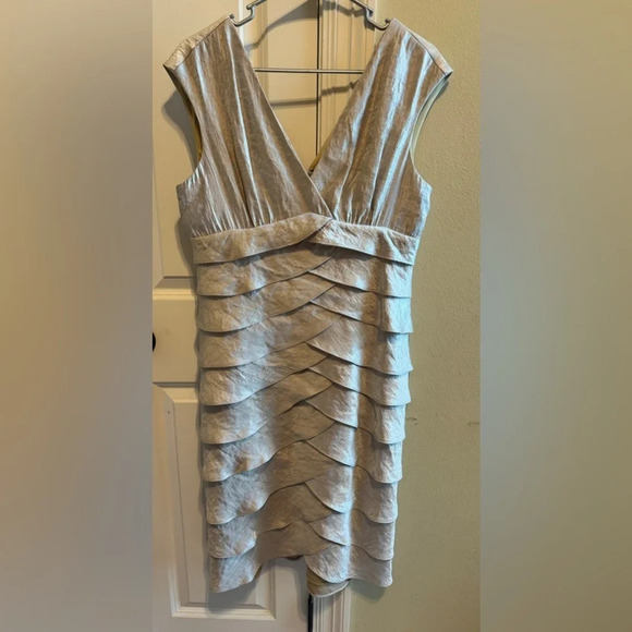 London Times Gold Scalloped Tiered Dress Sz 12 - Picture 1 of 9